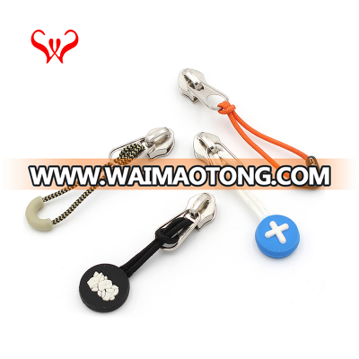 Factory wholesale custom rope zipper puller plastic garment accessories zipper puller latest design